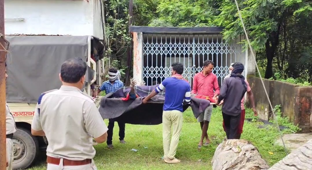 तालाब में मिला गुमशुदा युवक का शव,परिजनों ने हत्या की जताई आशंका