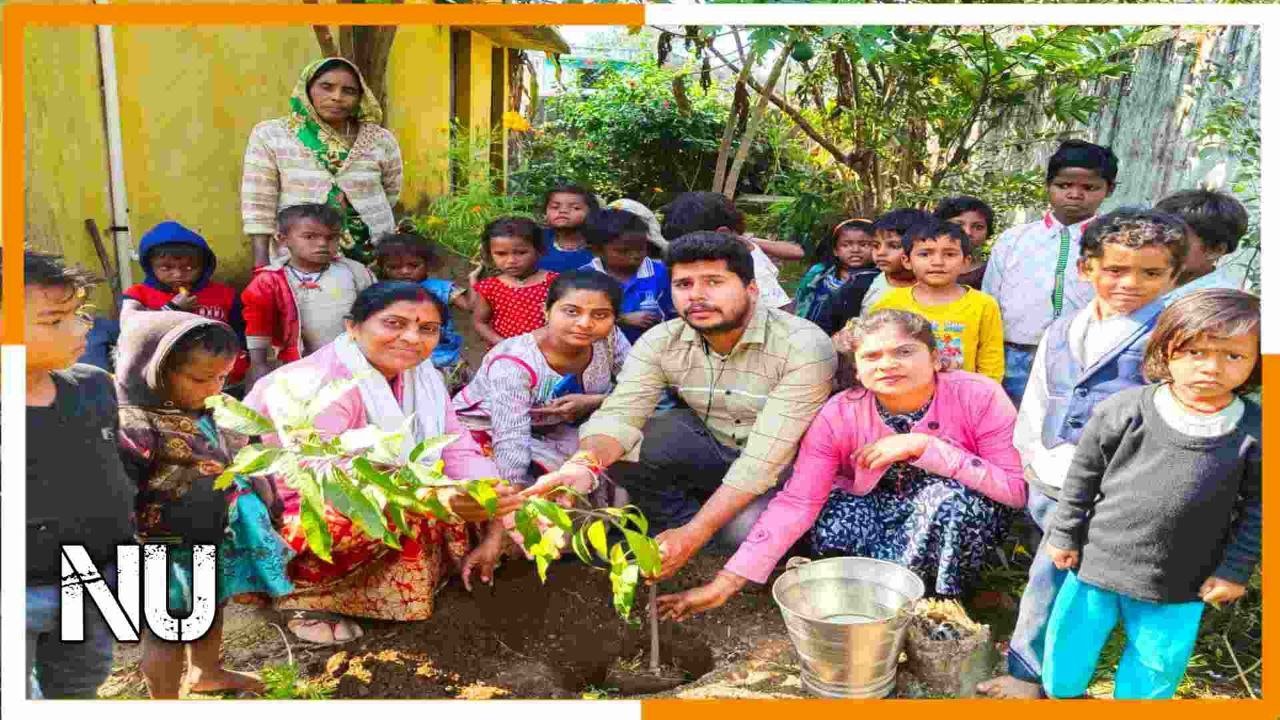 Tulsi Pujan Diwas 2023: युवाओं ने भारत रत्न अटल बिहारी वाजपेई जयंती व तुलसी पूजन दिवस पर आम व तुलसी पौधारोपण कर "सुशासन दिवस" ली शपथ