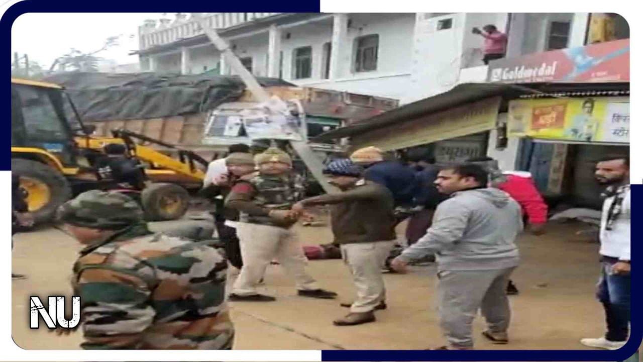 Shivpuri में ट्रक ने बाइक सवारों को रौंदाबिजली के खंबे से टकराया ट्रक, दो की मौके पर मौत