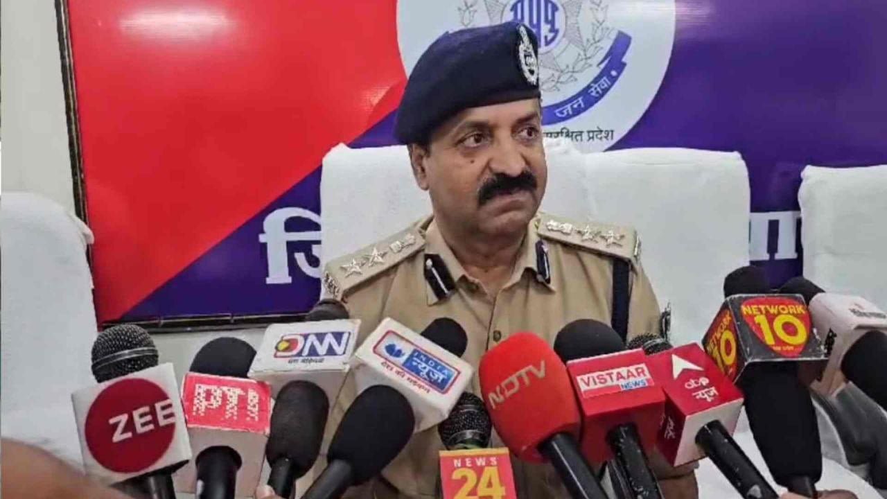 खण्डवा में थाने से भागे थे पांच संदेही थाना इंचार्ज लाइन अटैच हेड कॉन्स्टेबल सस्पेंड
