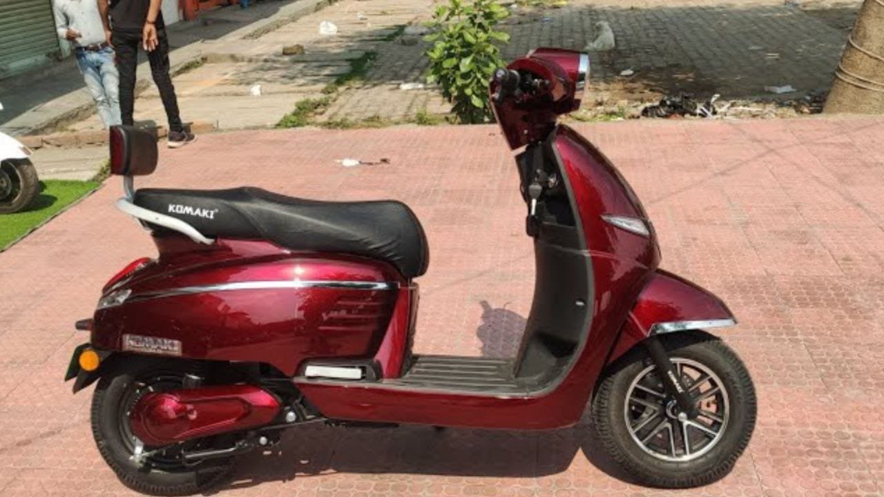 सिर्फ ₹58,999 की कीमत पर घर लाए Komaki Flora electric scooter 110 किलोमीटर की लंबी रेंज और आधुनिक फीचर्स के साथ