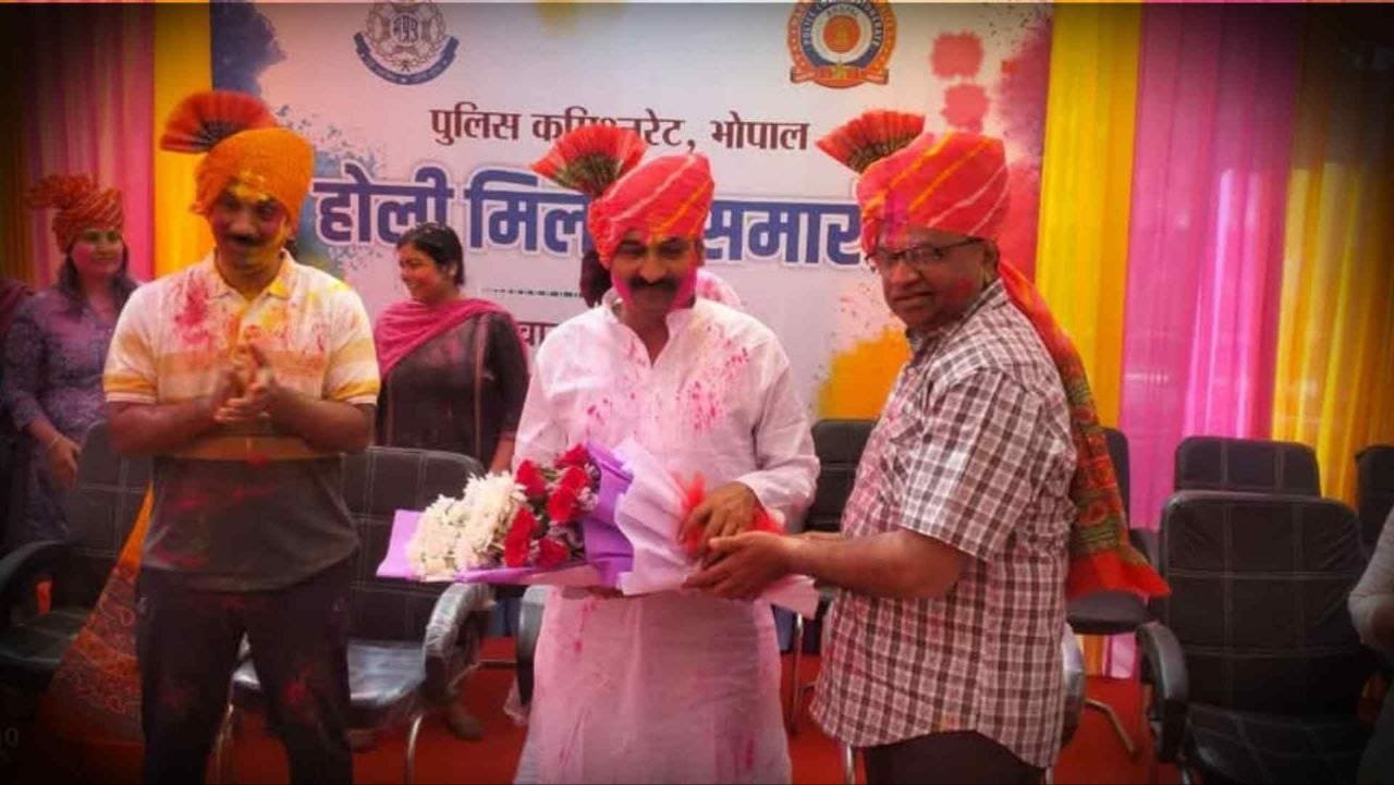 भोपाल पुलिस कमिश्नरेट द्वारा धूमधाम से मनाया गया होली मिलन समारोह पुलिसकर्मियों सहित लगभग 500 जवानों ने की शिरकत