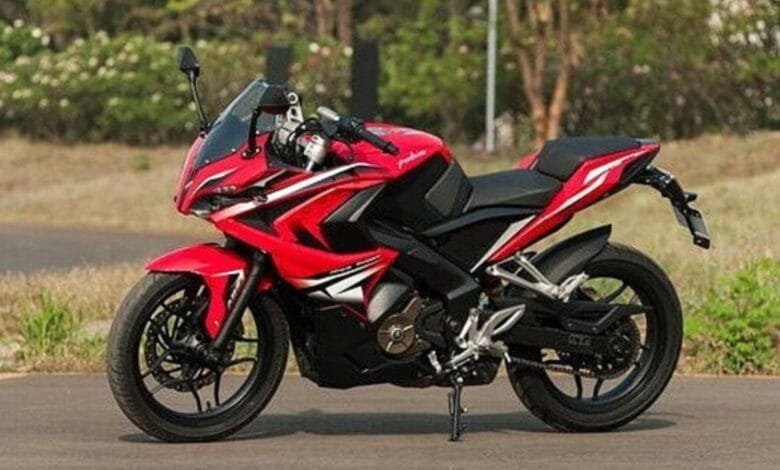 लाजवाब फीचर्स पावरफुल इंजन के साथ लॉन्च हुई Bajaj Pulsar RS200 bike जाने मार्केट प्राइस,